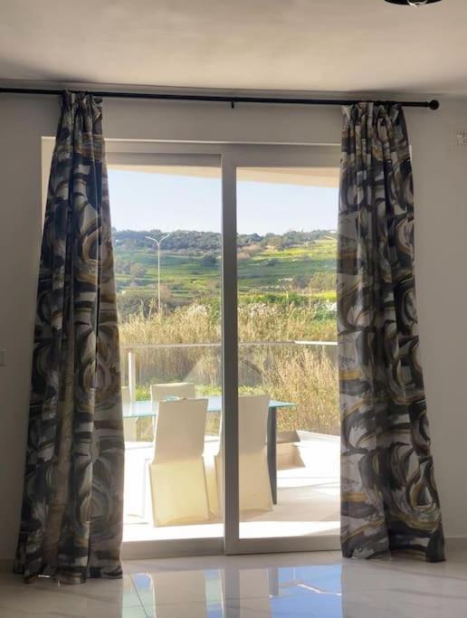 Sunset Bliss Luxury Apartment Σεντ Πόλς Μπέι Εξωτερικό φωτογραφία